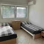 Trnova Δωμάτια σε οικογενειακή κατοικία *